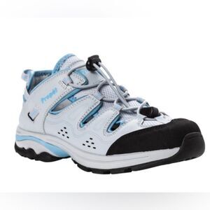 New women’s Propet Piper light blue & grey walking shoes size 7 WOA002M